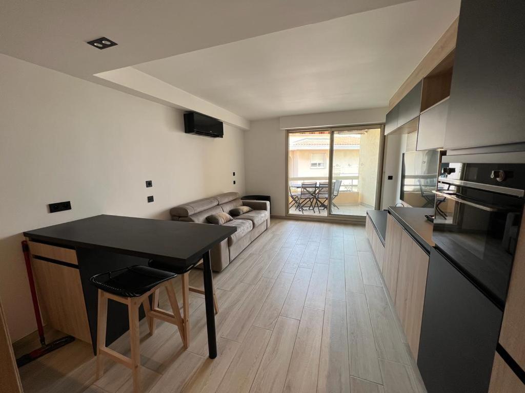 Appartamento Le Diatomee - Rue Du Port Cavalaire-sur-Mer Esterno foto